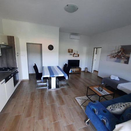 Ferienwohnung Marovito Supetarska Draga Exterior foto