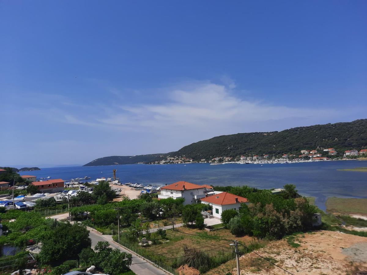 Ferienwohnung Marovito Supetarska Draga Exterior foto