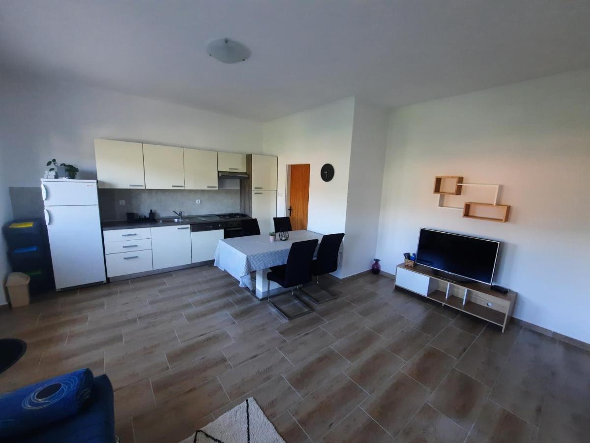Ferienwohnung Marovito Supetarska Draga Exterior foto