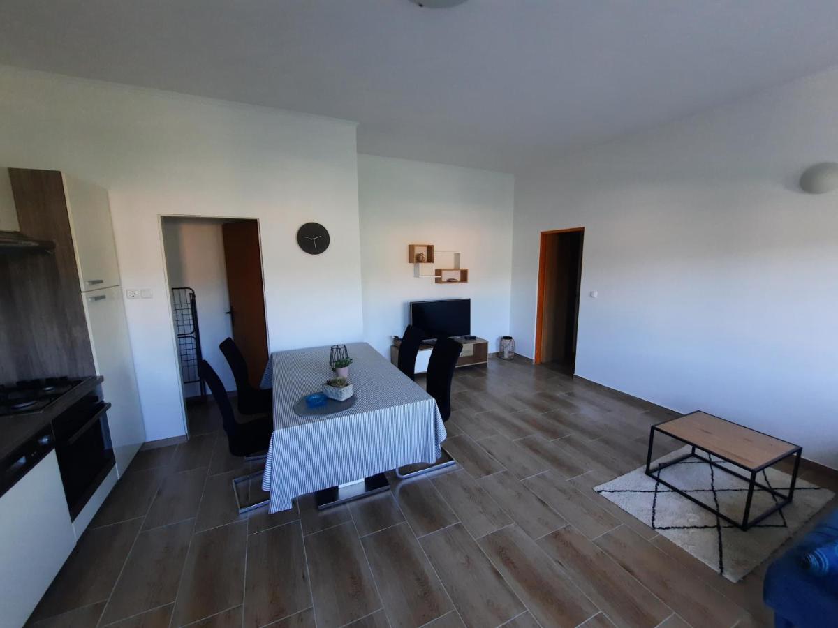 Ferienwohnung Marovito Supetarska Draga Exterior foto